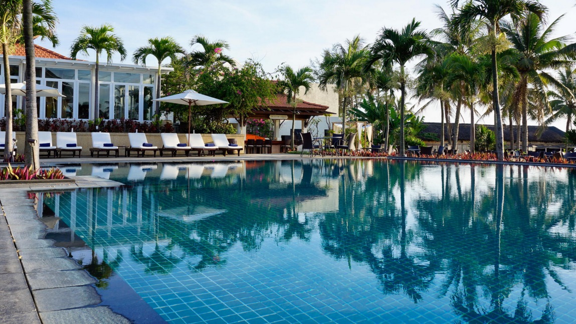 Choosing luxury Vietnam Packages Tours