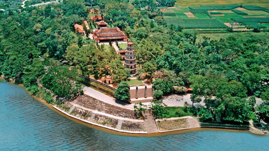 Thien Mu Pagoda in Hue – Echoes of Faith and History in Central Vietnam
